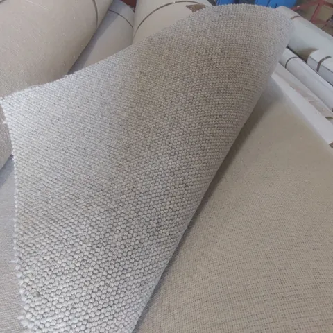 ROLL OF QUALITY PADSTOW VICUNA PEBBLE CARPET - APPROXIMATELY 4 x 33m
