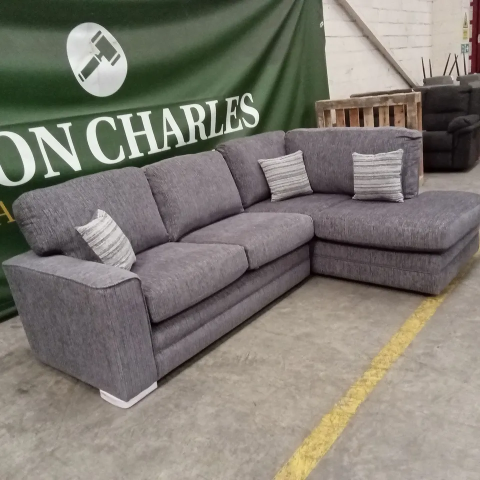 MINC FABRIC RIGHT HAND CORNER CHAISE SOFA RRP £1679