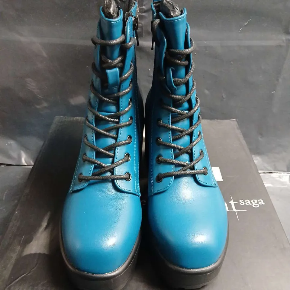 BOXED PAIR OF KOI SPIDERMONKEY MILITARY TEAL BOOTS – UK SIZE 3 