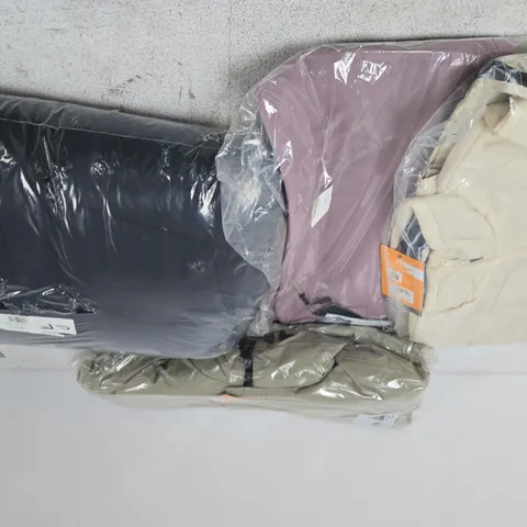 7 X ASSORTED BRAND NEW REGATTA CLOTHING PRODUCTS IN VARIOUS STYLES & SIZES 