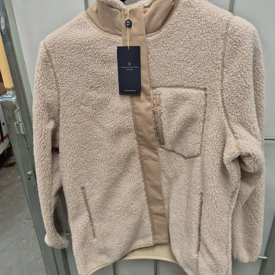 FAIRFAX & FAVOR THE AGNES FLEECE JACKET – ECRU, UK LARGE (WOMEN'S)