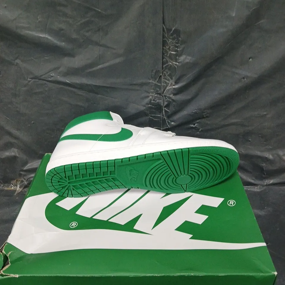 BOXED PAIR OF NIKE JORDAN AIR SHIP PE GREEN UK 15 