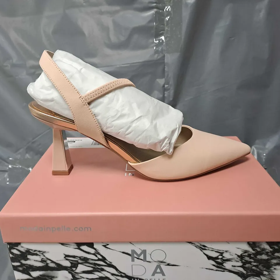 BOXED PAIR OF MODA IN PELLE CARENZA CAMEO PORVAIR HEELS - SIZE 6
