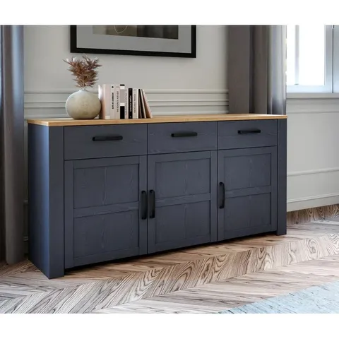 BOXED BOWMANVILLE 166.1 CM WIDE 3 DRAWER SIDEBOARD - NAVY OAK (2 BOXES)