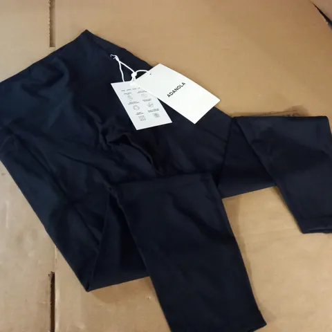ADANOLA ULTIMATE POCKET LEGGINGS IN BLACK - M