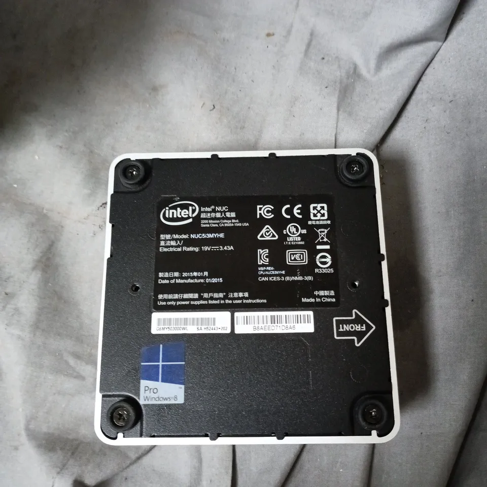 INTEL NUC MINI PC NUC5I3MYHE , 4GB RAM, 120GB SSD, WINDOWS 8 PRO