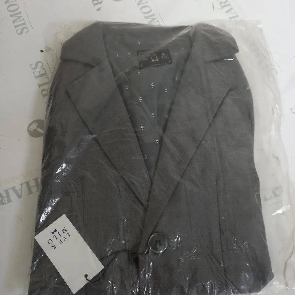 EVE AND MILO SMART JACKET SIZE 8-9 YEARS