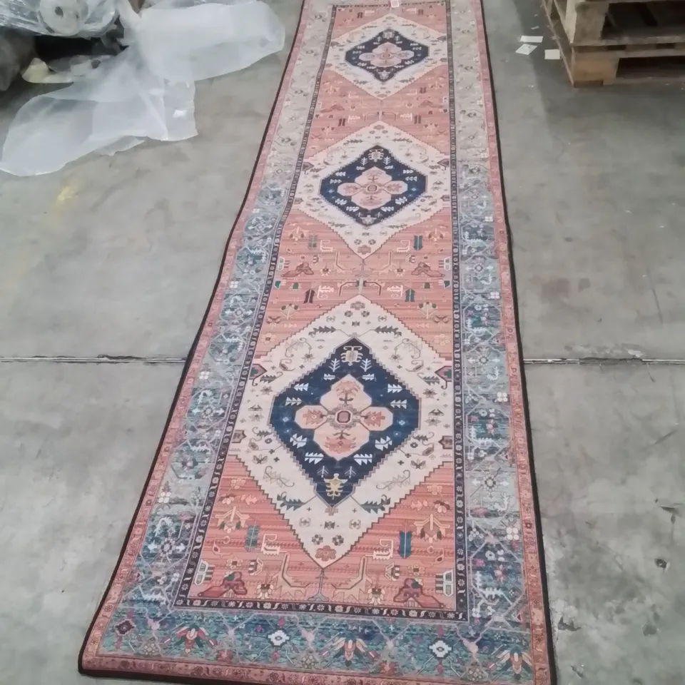 QUALITY DESIGNER AREA RUG - APPROXIMATELY 300X76CM
