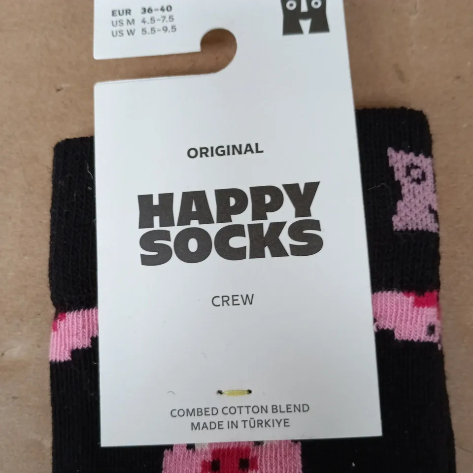 HAPPY SOCKS ORIGINAL CREW SOCKS – BLACK WITH PINK PIG PATTERN, COMBED COTTON BLEND, MADE IN TÜRKIYE, EUR 36–40