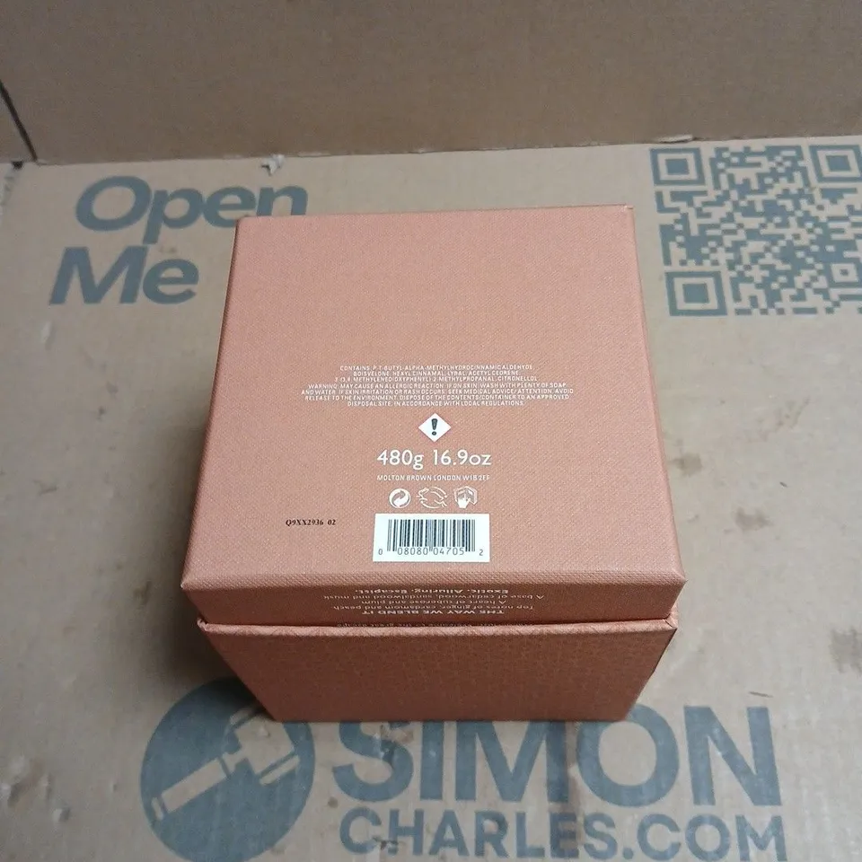 MOLTON BROWN LONDON GINGERLILY THREE WICK CANDLE – 480 G, PINK GIFT BOX