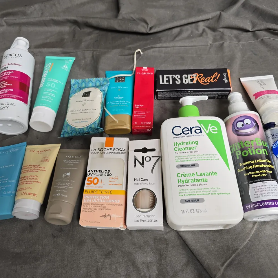 APPROXIMATELY 12 ASSORTED HEALTH & BEAUTY PRODUCTS TO INCLUDE PHILIPS KINGSLEY CONDITIONER, CERAVE HYDRATING CLEANSER, AND RITUAL BODY BAR ETC.