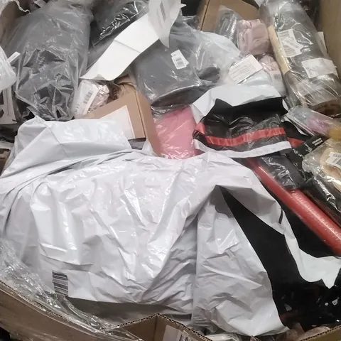 PALLET OF PHONE CASES, SCREEN PROTECTORS, HARDWARE & HOME ETC