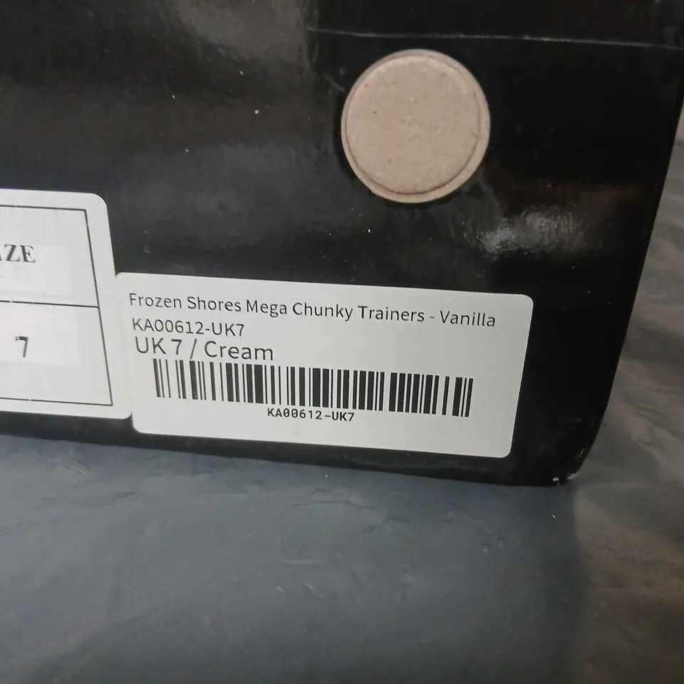 KOI FROZEN SHORES MEGA CHUNKY TRAINERS - VANILLA, UK7