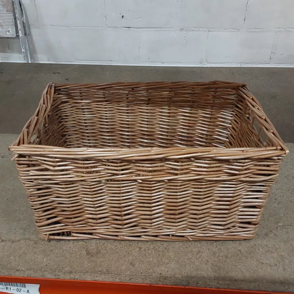 OPEN STORAGE WICKER BASKET 