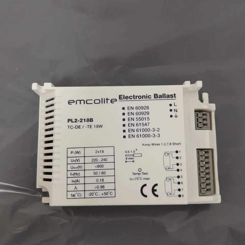 APPROXIMATELY 40 EMCOLITE ELECTRONIC BALLAST PL2-218B