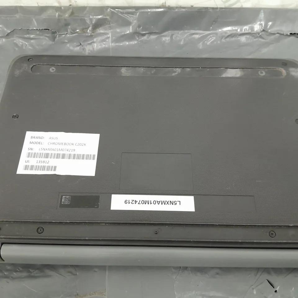 ASUS CHROMEBOOK C202X