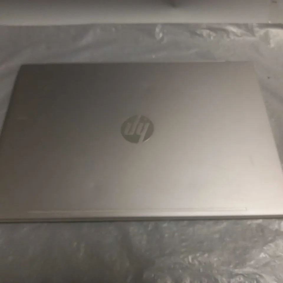 HP PAVILION INTEL PENTIUM GOLD LAPTOP