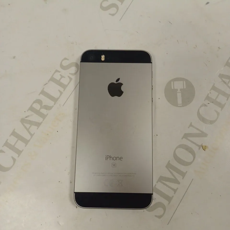 APPLE IPHONE SE SMARTPHONE 