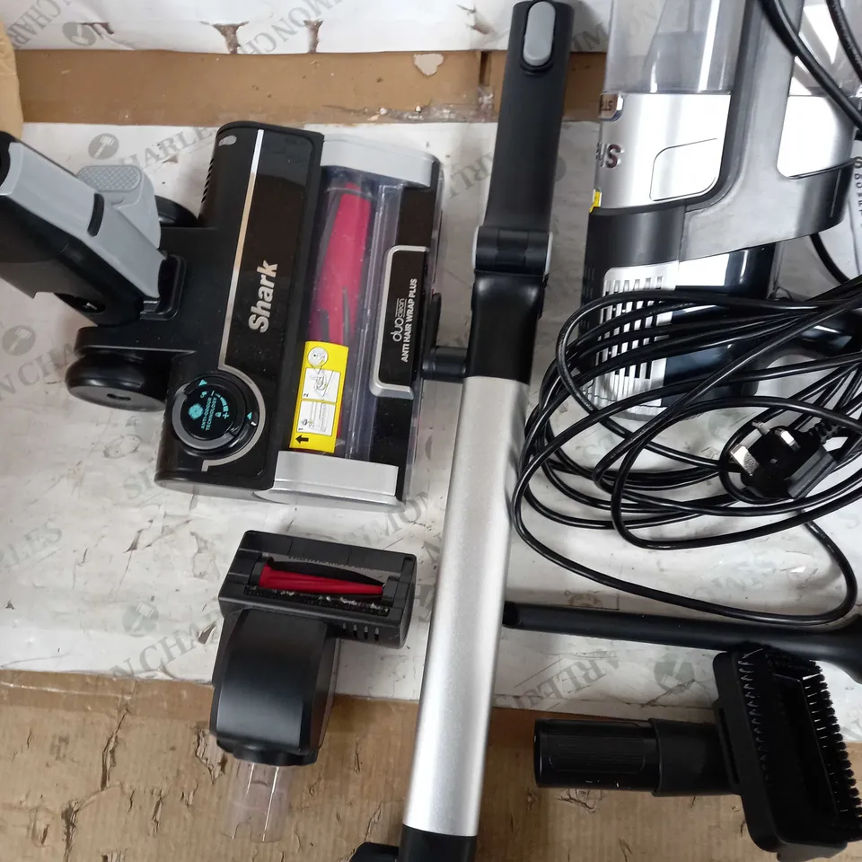 SHARK STRATOS ANTI HAIR WRAP PET PRO VACUUM CLEANER