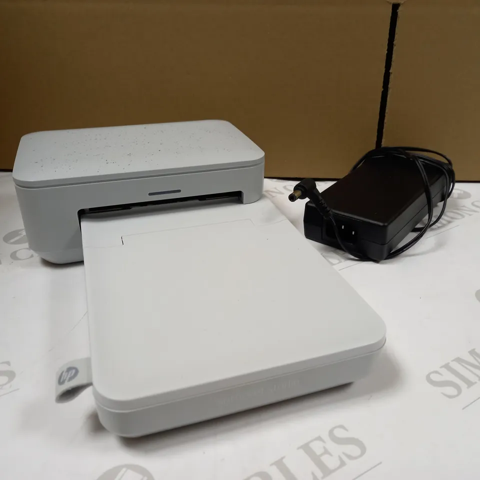HP SPROCKET STUDIO INSTANT PHOTO PRINTER