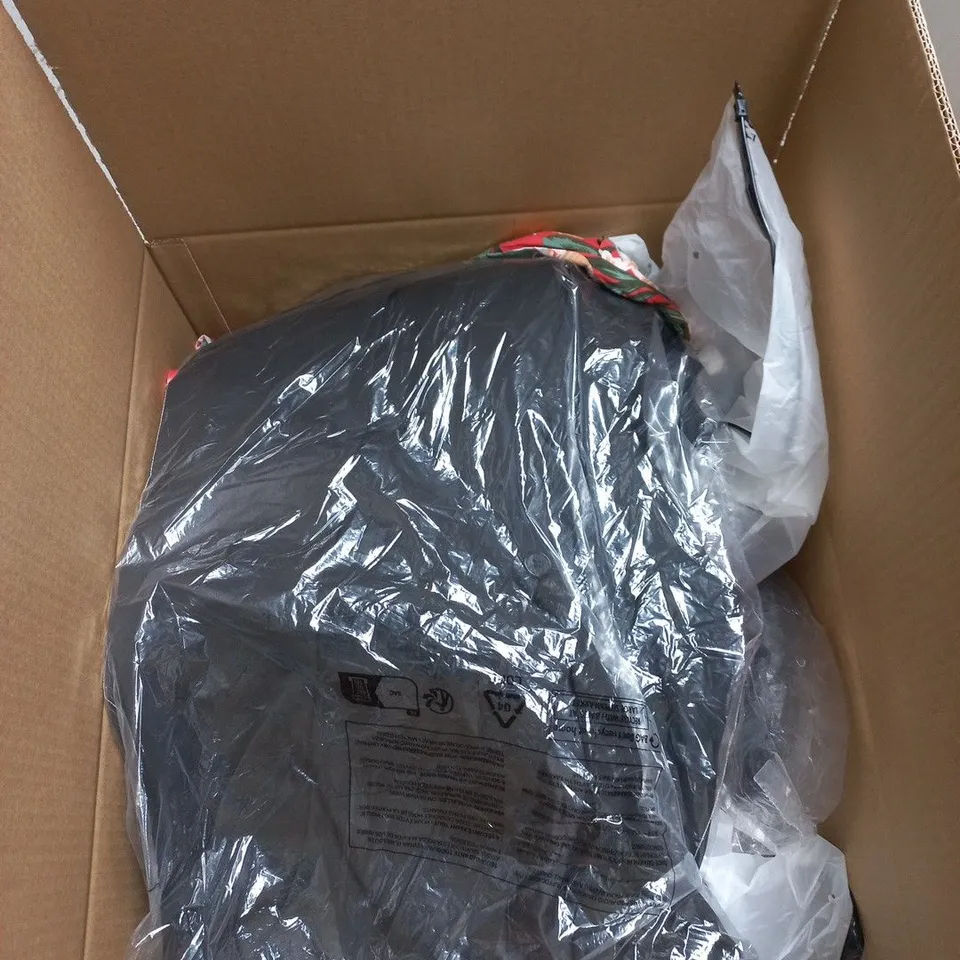 BOX OF APPROXIMATELY 30 ASSORTED CLOTHING ITEMS OF VARIOUS SIZES AND STYLES TO INCLUDE PEACOCK, ZARA, NXSPORT ETC