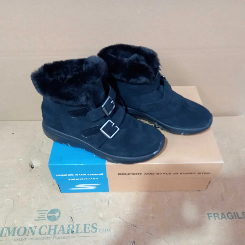 BOXED PAIR OF SKECHERS - SIZE 5