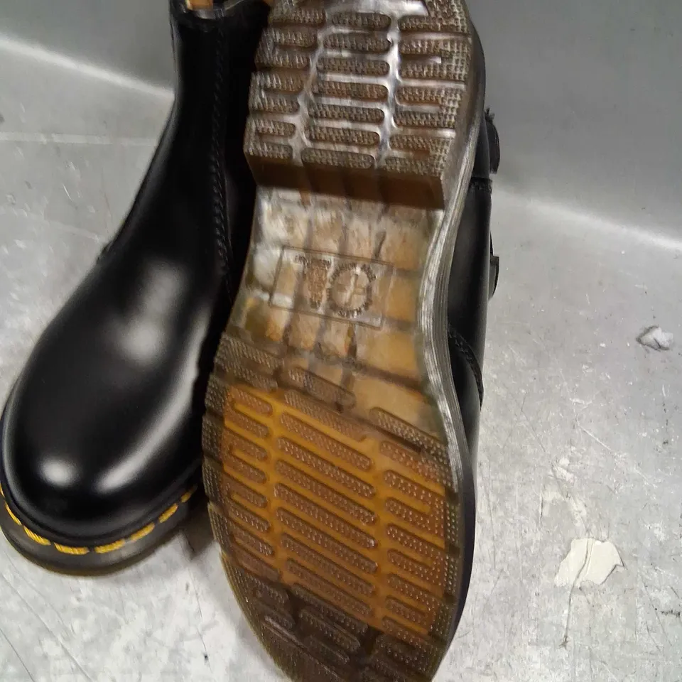 DR MARTENS BLACK BOOTS SIZE 