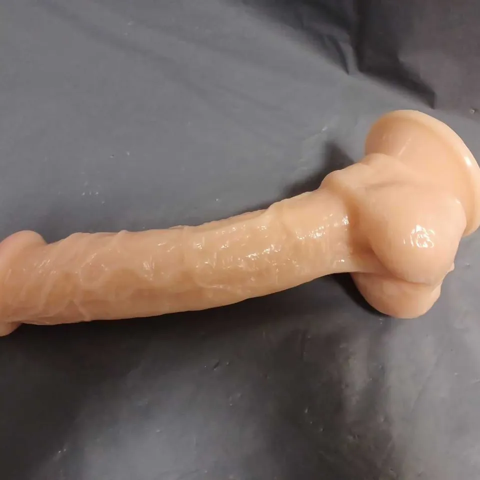 REALISTIC 7.5" DILDO WITH SUCTION BASE