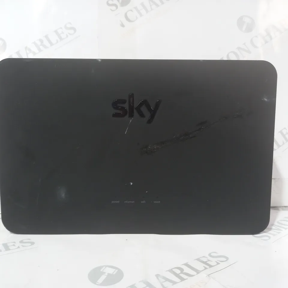 SKY SR204 BROADBAND ROUTER WIFI HUB