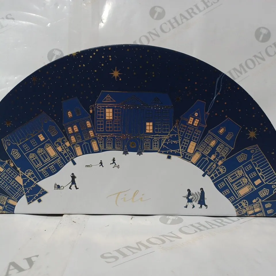 TILI FESTIVE SCENE SEMI-CIRCLE STORAGE BOX IN NAVY