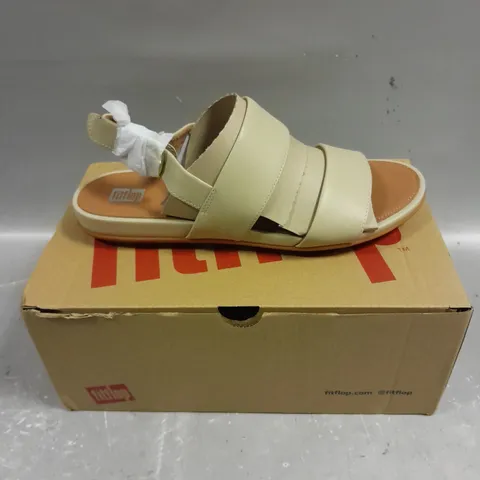 BOXED PAIR OF FITFLOP GRACIE LEATHER BACK STRAP SANDALS - 4.5