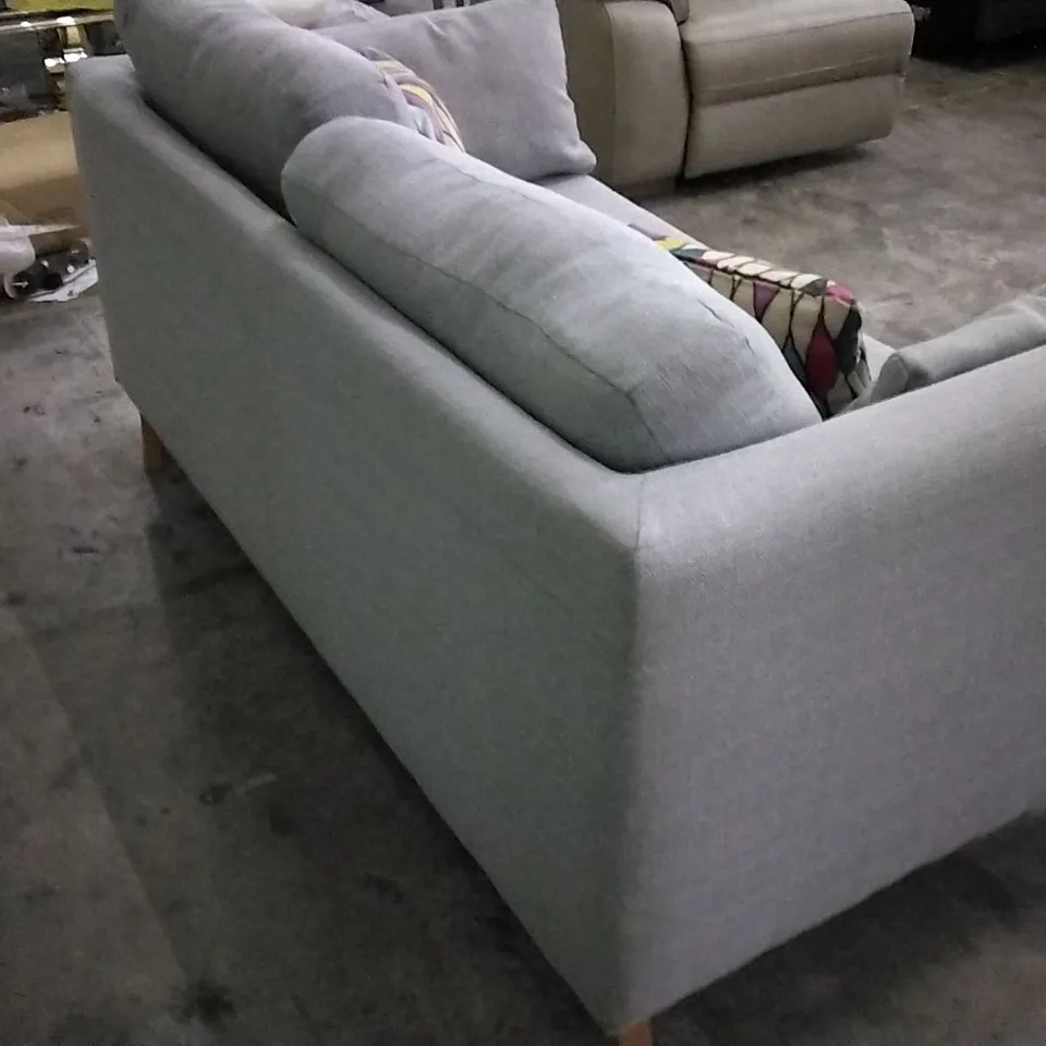QUALITY DESIGNER LIGHT GREY FABRIC WITH SCATTERBACK CUSHIONS