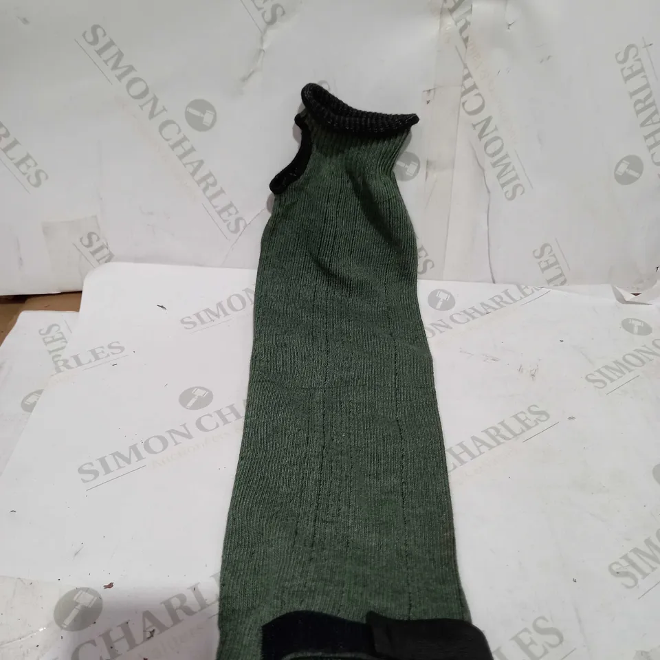 LOT OF APPROXIMATELY 70 TILSATEC 85-5221 21 INCH CUT RESISTANT SLEEVES