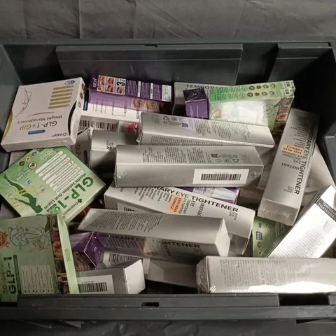 APPROXIMATELY 15 ASSORTED HEALTH & BEAUTY PRODUCTS TO INCLUDE EYE TIGHTENER, EYEBROW GEL