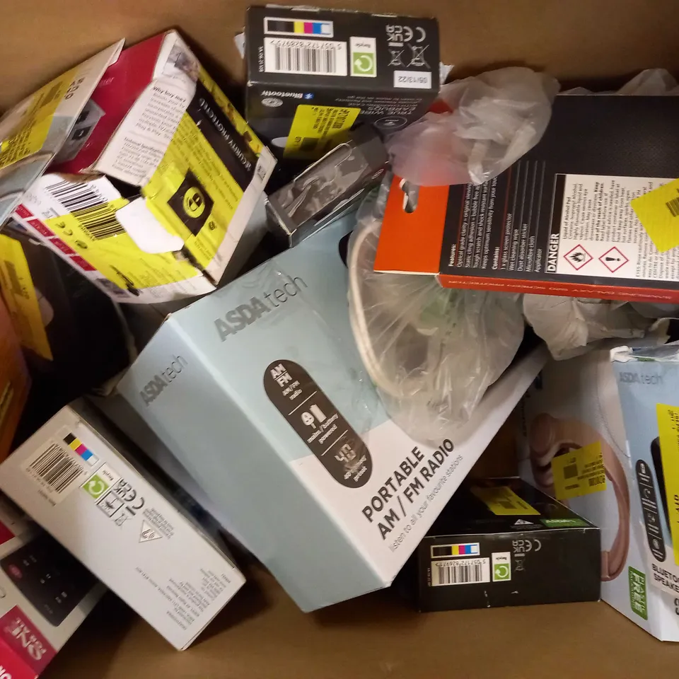 BOX OF APPROXIMATELY 20 ASSORTED ELECTRICAL ITEMS TO INCLUDE BLACKWEB WIRELESS MOUSE, ONN PORTABLE AM/FM RADIO, ASDA TECH TRUE WIRELESS EARBUDS, ETC
