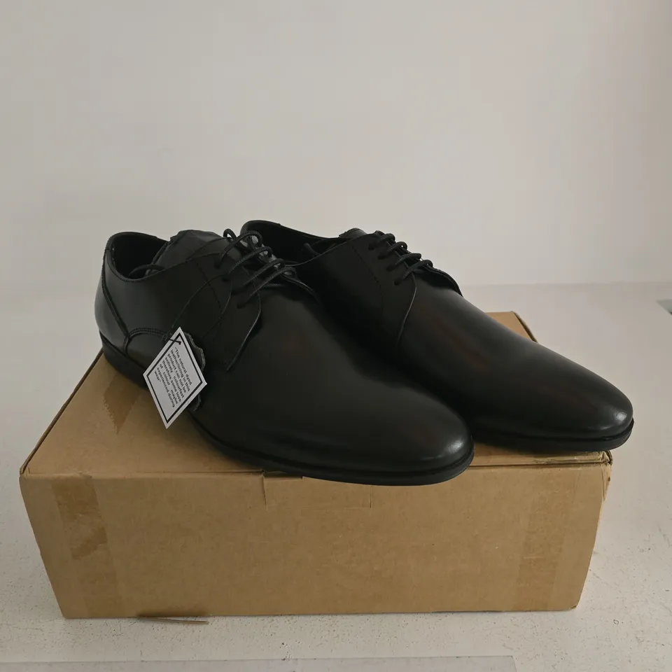 JACAMO LEATHER DERBY WIDE BLACK SHOES UK 9 BOXED