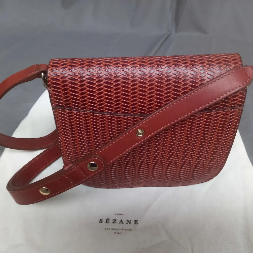 SEZANGE BUCKLE DETAIL HANDBAG