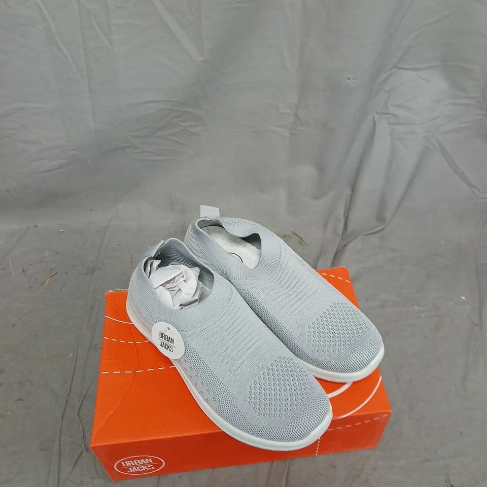 URBAN JACKS CAMPARI LIGHT GREY SLIP-ON TRAINERS – UK SIZE 6