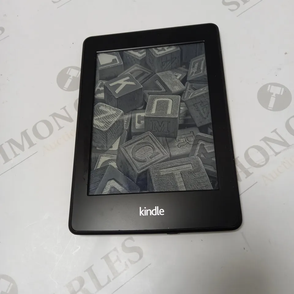 AMAZON KINDLE PAPERWHITE 6" WIFI - BLACK 