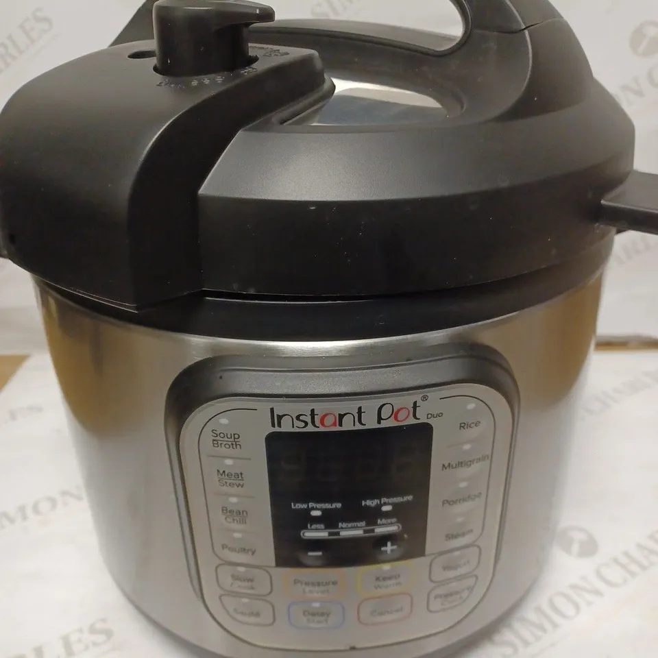 INSTANT POT DUO SMART PRESSURE COOKER