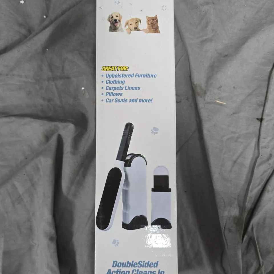 DOUBLE SIDED REUSABLE PET FUR REMOVER WITH SELF CLEANING BASE