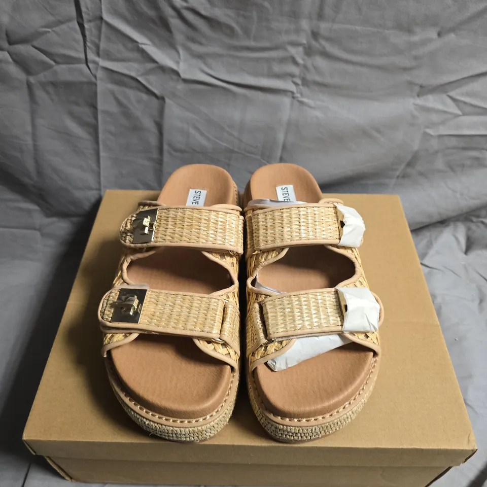 BOXED PAIR OF STEVE MADDEN SANDALS - UK SIZE 5