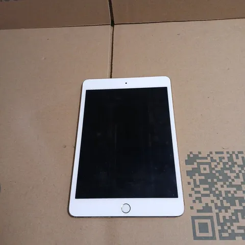 APPLE IPAD A1538 TABLET