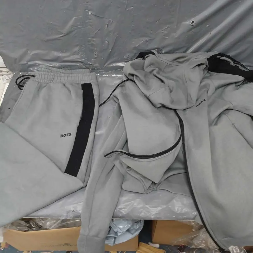 GREY HUGO BOSS MEDIUM TRACKSUIT 