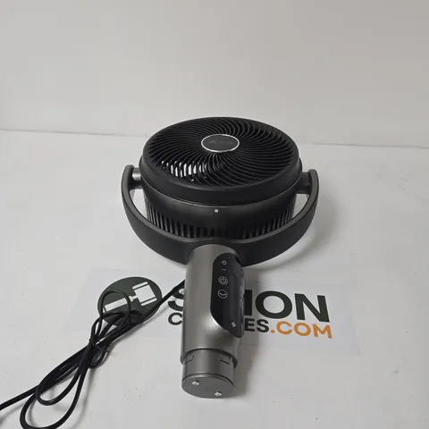 PORTABLE BLACK DESK FAN WITH INTEGRATED HANDLE