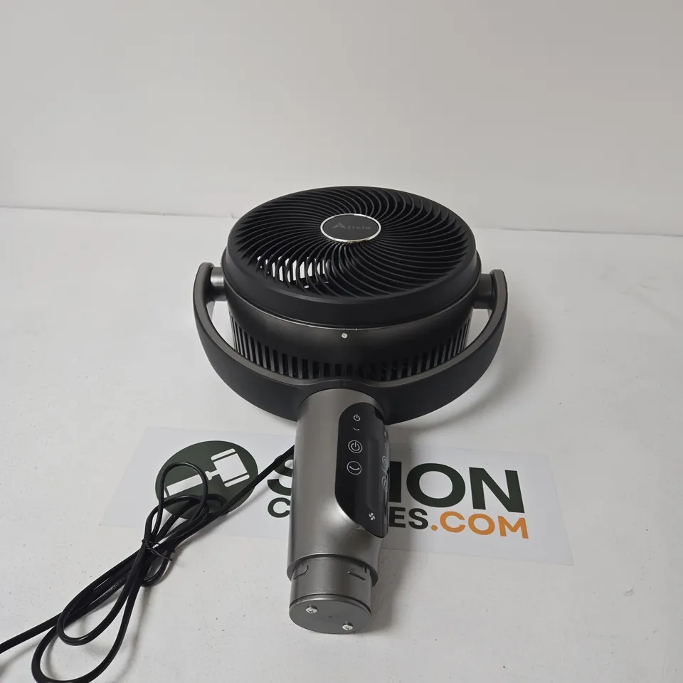 PORTABLE BLACK DESK FAN WITH INTEGRATED HANDLE