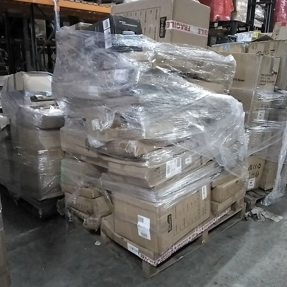 PALLET OF HOUSEHOLD ITEMS TO INCLUDE FLAT MOP AND BUCKET, METAL DISH RACK,  CAMPING CHAIR,  WATER FOUNTAIN AND OTHER ASSORTED ITEMS...