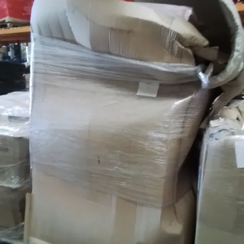 PALLET OF ASSORTED LIGHTING PRODUCTS 