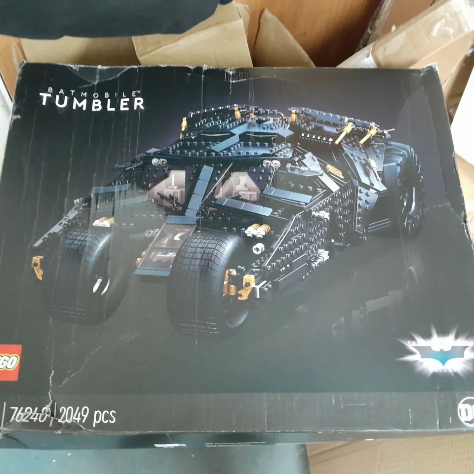 BOXED LEGO 76240 BATMAN THE DARK KNIGHT TRILOGY BATMOBILE TUMBLER 76240 RRP £229.99