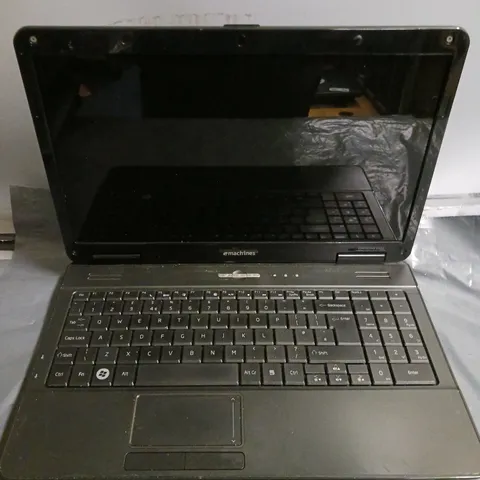 EMACHINES E525 LAPTOP